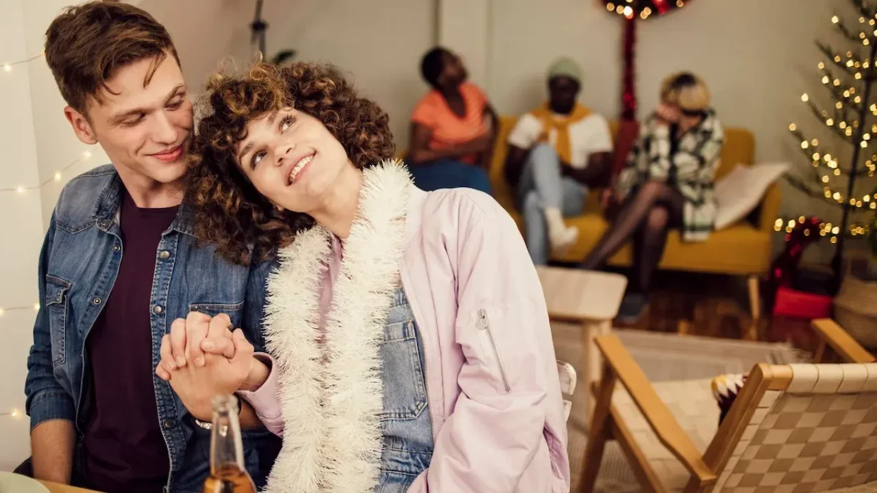 AI Ditches Holiday Stress, Boosts Connection