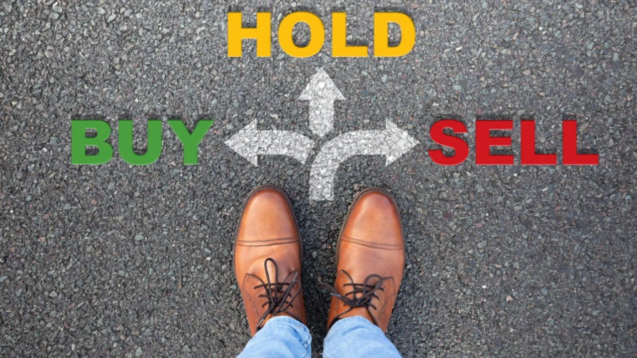 Dollar Mirrors Market Doubt, Sterling Saved, Yen Sinks