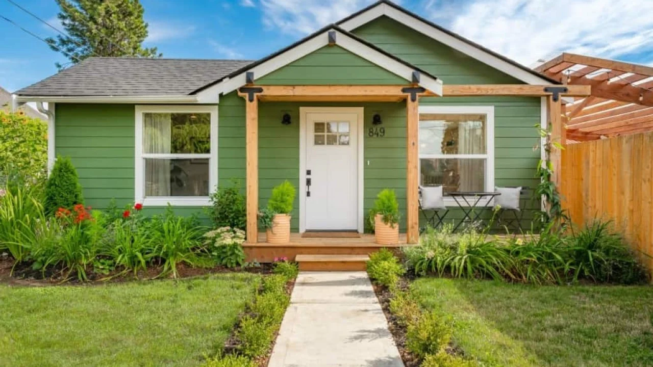 Mortgage Loan Modification: What It Is, How It Works, and When to Use It