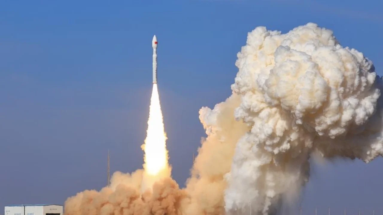 SpaceX Reports Near Miss With Chinese Payload