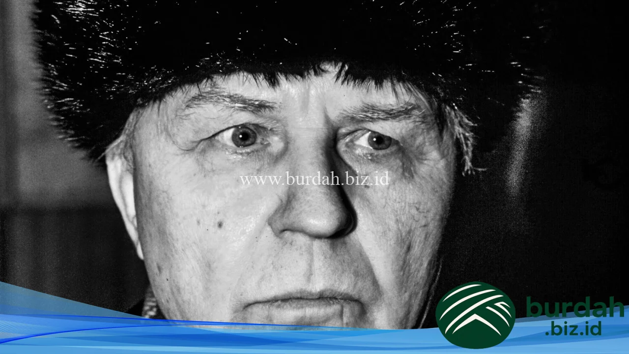 The Soviet official who tried to stop Gorbachev is gone