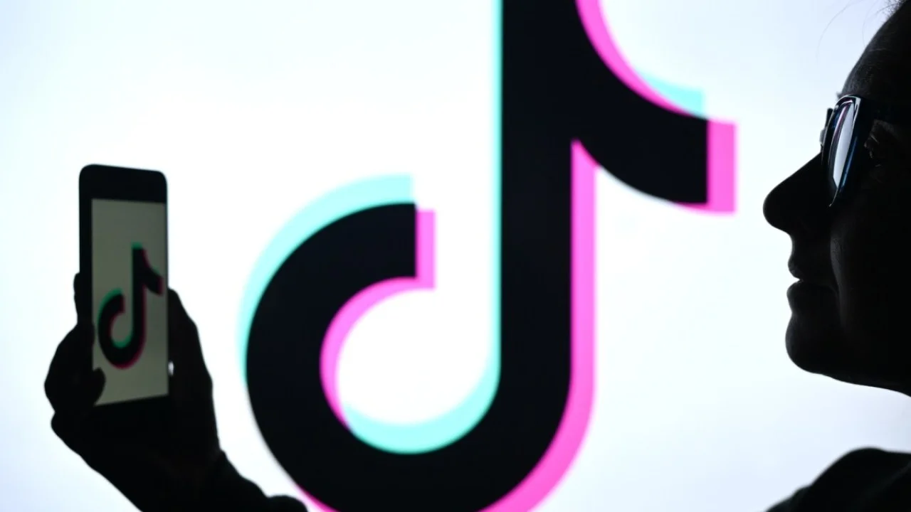 TikTok agrees to deal to cede control of US business to American investor group